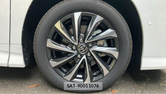 Toyota VOXY 2025-11 8550232-8