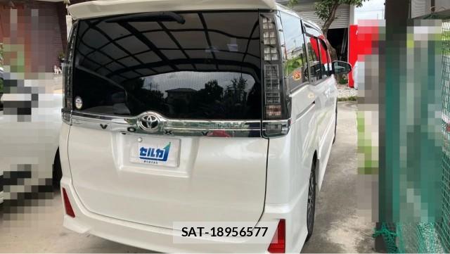Toyota VOXY 2016-12 8550247-12
