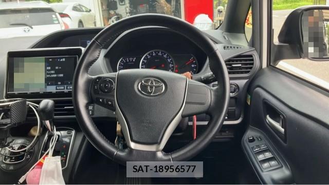 Toyota VOXY 2016-12 8550247-16