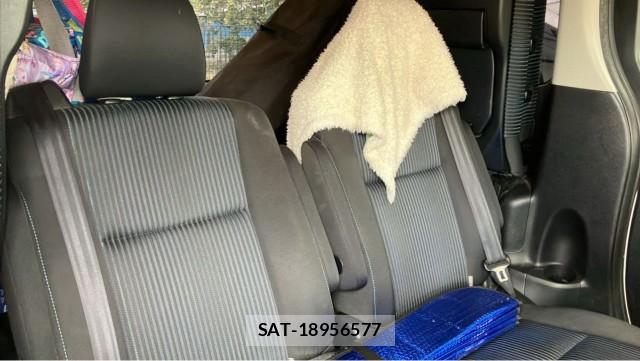 Toyota VOXY 2016-12 8550247-6