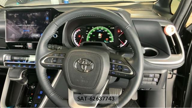 Toyota VOXY 2024-08 8550346-16