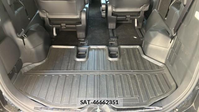 Toyota VOXY 2022-03 8550372-17