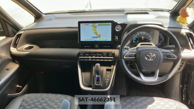 Toyota VOXY 2022-03 8550372-2