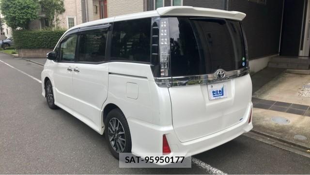 Toyota VOXY 2015-12 8550406-13