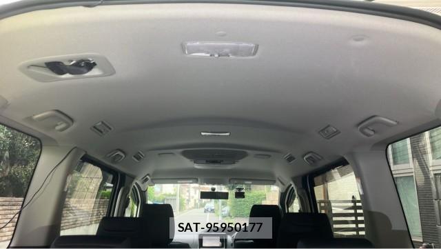 Toyota VOXY 2015-12 8550406-15