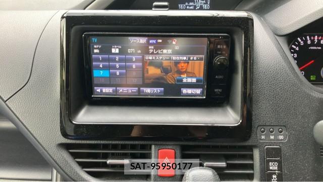 Toyota VOXY 2015-12 8550406-4