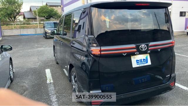 Toyota VOXY 2026-06 8550411-1