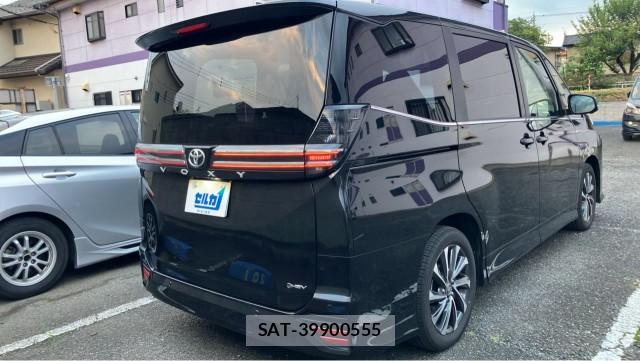 Toyota VOXY 2026-06 8550411-12