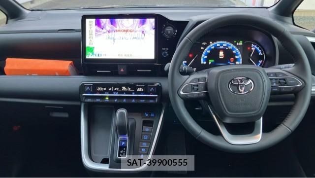 Toyota VOXY 2026-06 8550411-16