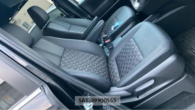 Toyota VOXY 2026-06 8550411-5