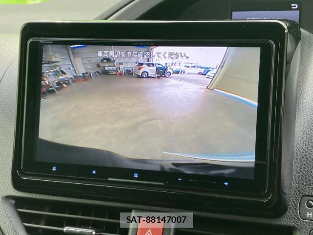 Toyota VOXY 2020-01 8550610-11