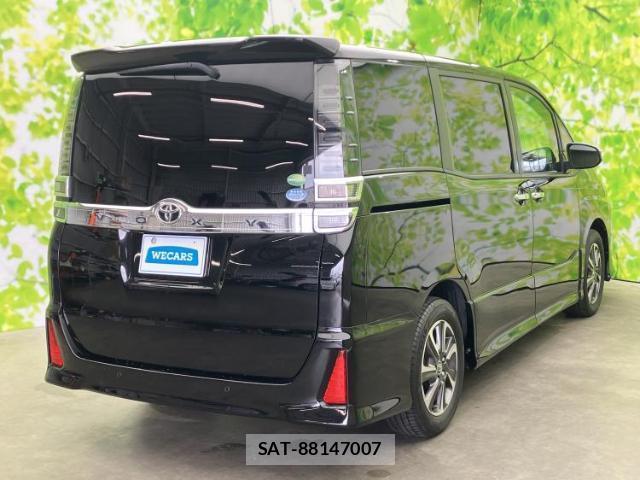 Toyota VOXY 2020-01 8550610-2