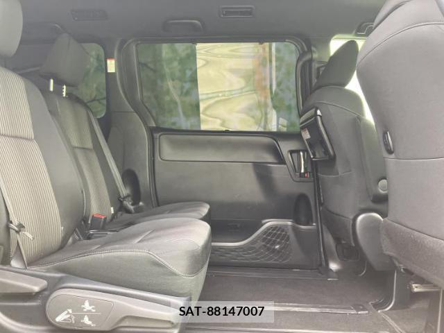 Toyota VOXY 2020-01 8550610-4