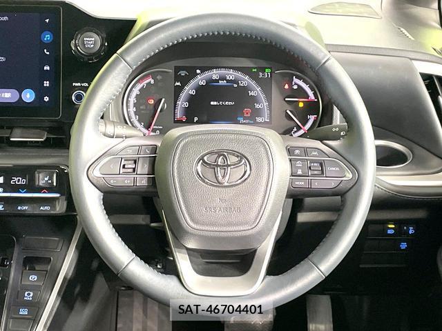 Toyota VOXY 2024-02 8550687-11