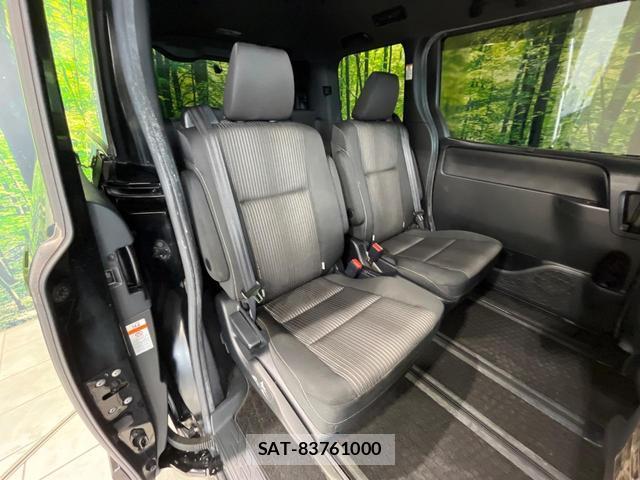 Toyota VOXY 2017-08 8550815-8