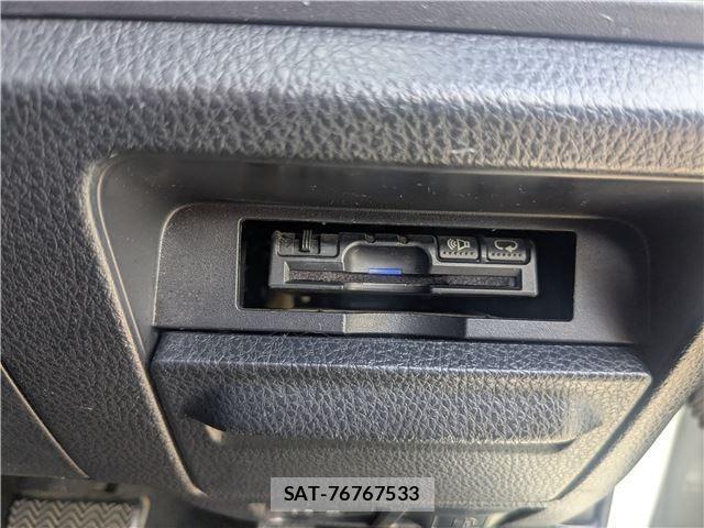 Toyota VOXY 2015-12 8550837-15