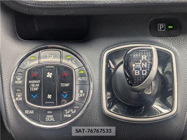 Toyota VOXY 2015-12 8550837-17