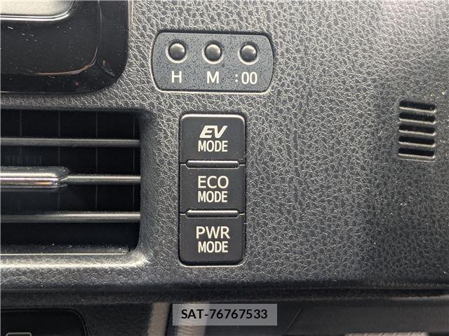 Toyota VOXY 2015-12 8550837-19
