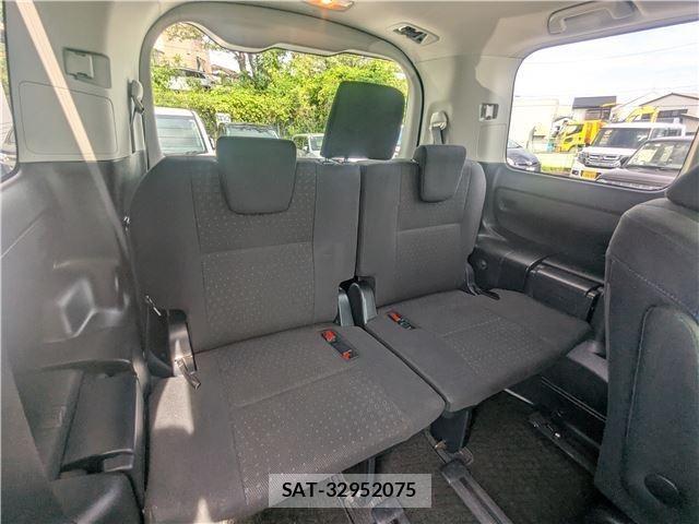 Toyota VOXY 2015-07 8550838-10
