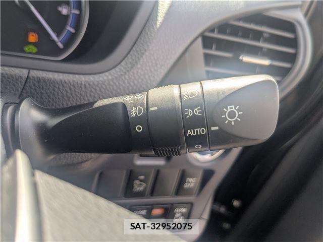 Toyota VOXY 2015-07 8550838-13