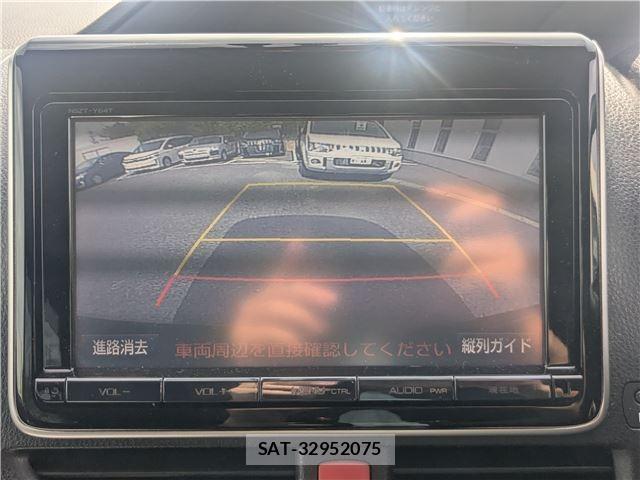 Toyota VOXY 2015-07 8550838-19