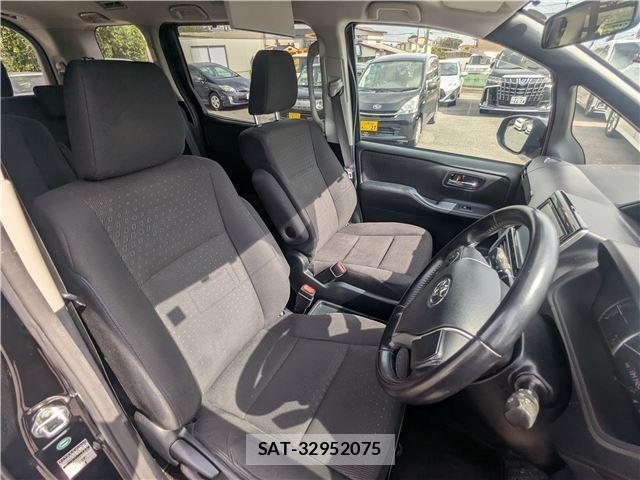 Toyota VOXY 2015-07 8550838-8