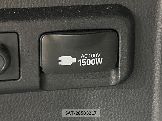 Toyota VOXY 2023-06 8550970-6