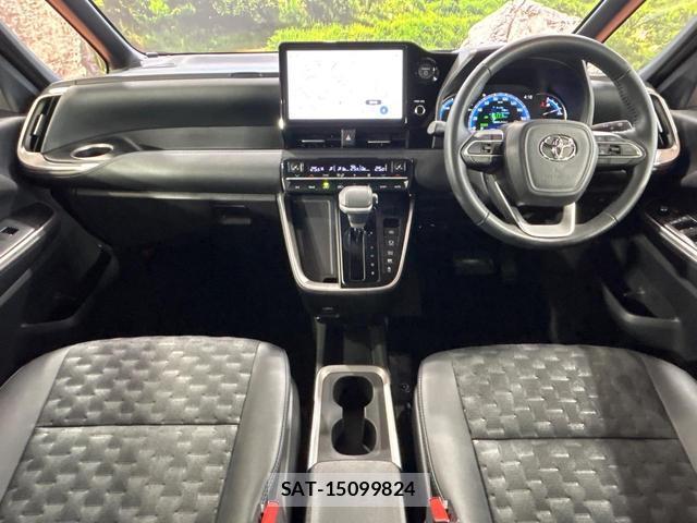 Toyota VOXY 2024-01 8550971-1