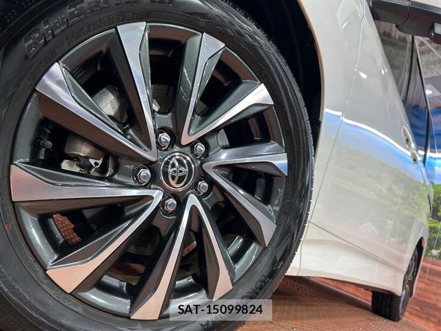 Toyota VOXY 2024-01 8550971-13