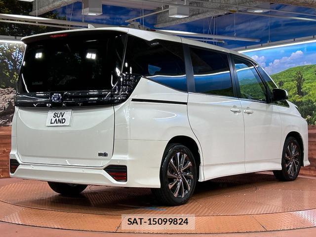 Toyota VOXY 2024-01 8550971-17