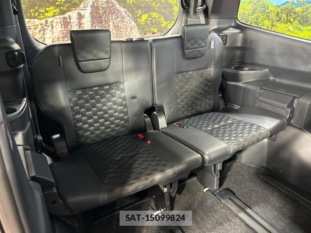 Toyota VOXY 2024-01 8550971-9