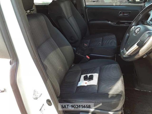 Toyota VOXY 2018-09 8551002-5