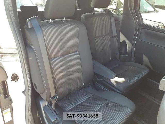 Toyota VOXY 2018-09 8551002-6