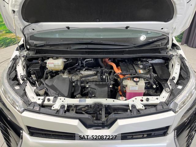Toyota VOXY 2019-06 8551075-18