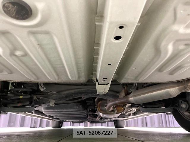 Toyota VOXY 2019-06 8551075-19