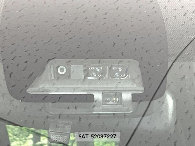 Toyota VOXY 2019-06 8551075-5