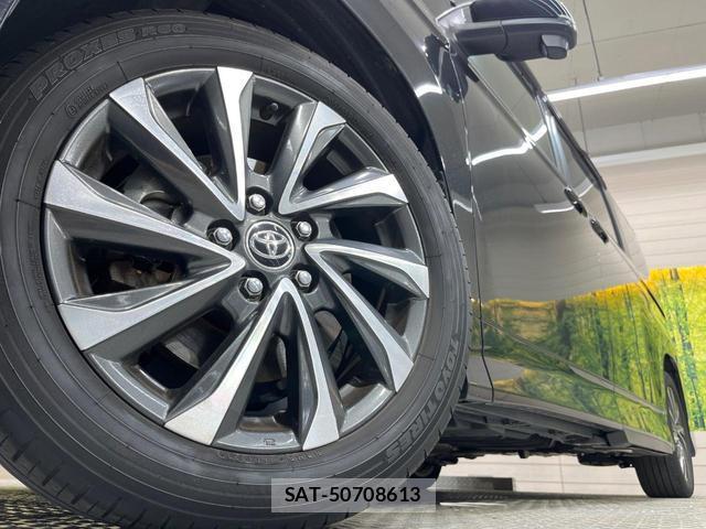 Toyota VOXY 2023-05 8551094-13