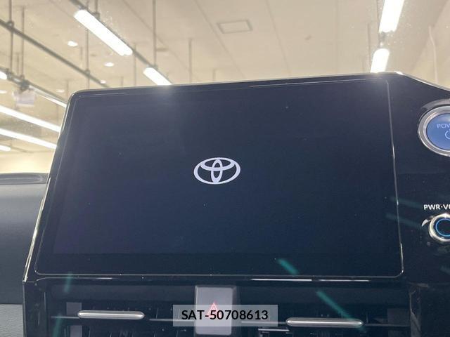 Toyota VOXY 2023-05 8551094-3