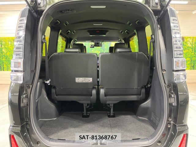 Toyota VOXY 2021-09 8551099-10