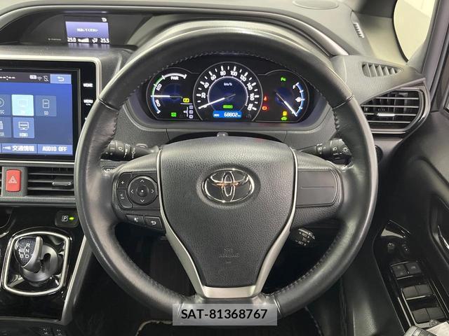 Toyota VOXY 2021-09 8551099-11