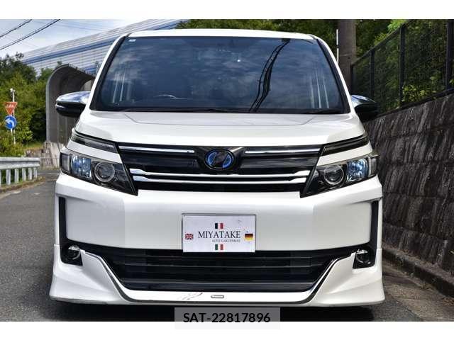 Toyota VOXY 2014-03 8551194-1