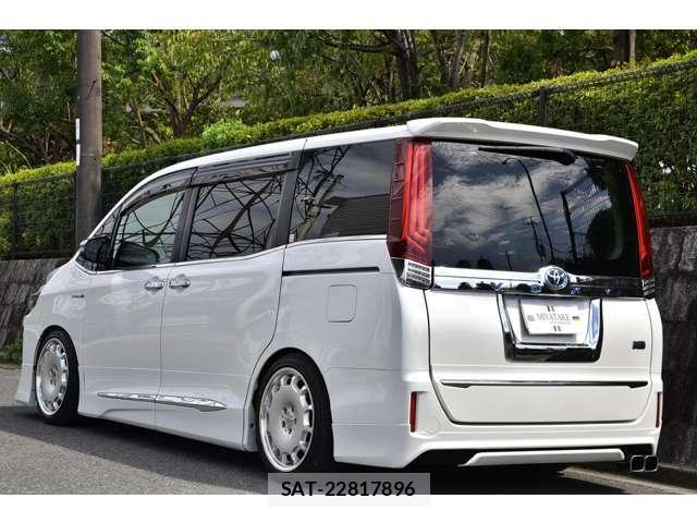 Toyota VOXY 2014-03 8551194-10