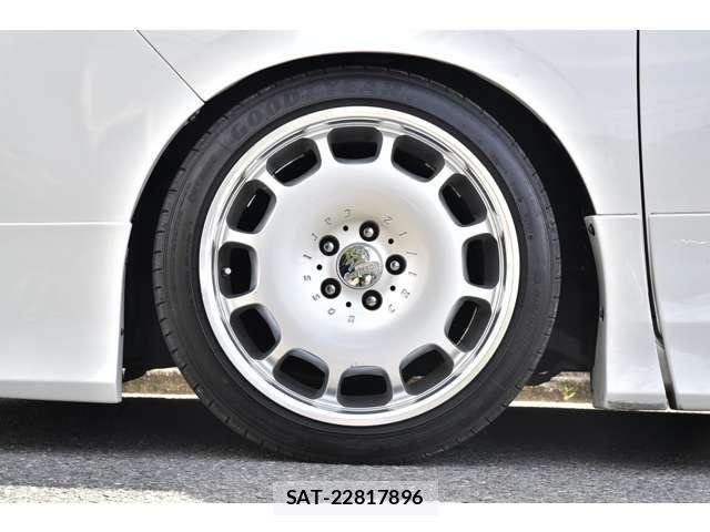 Toyota VOXY 2014-03 8551194-11