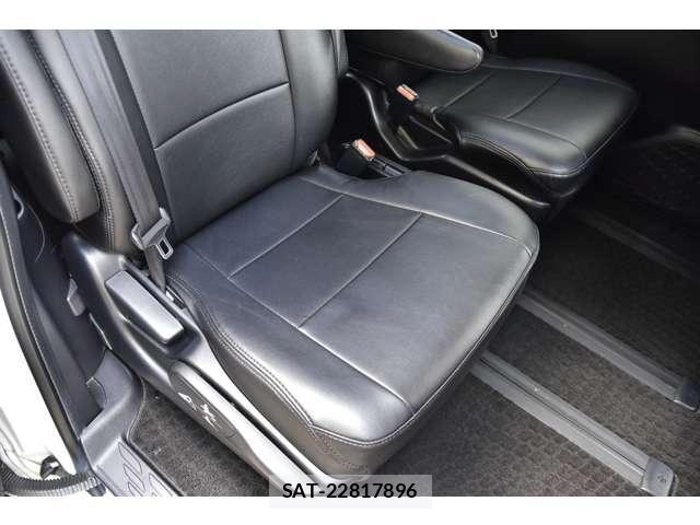 Toyota VOXY 2014-03 8551194-18