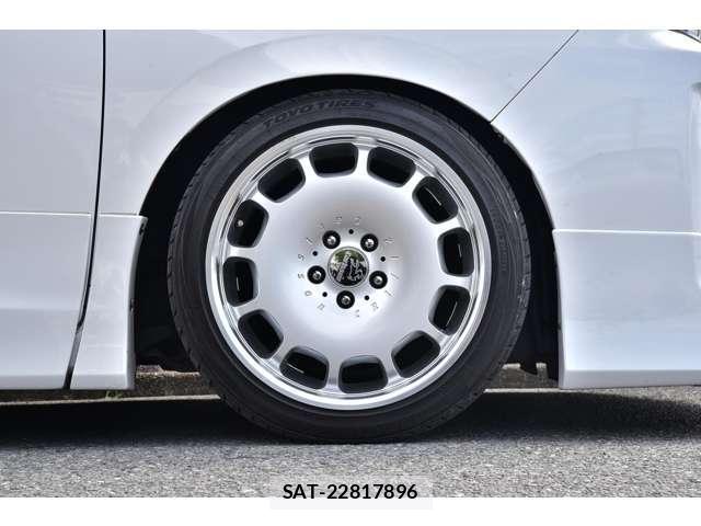 Toyota VOXY 2014-03 8551194-3