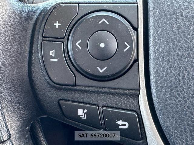 Toyota VOXY 2014-08 8551351-13