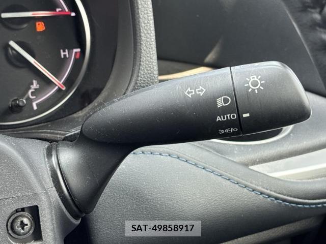 Toyota VOXY 2022-09 8551454-15