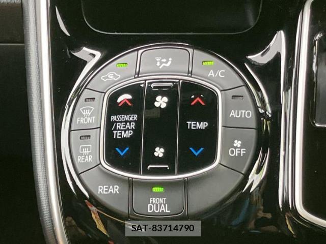 Toyota VOXY 2021-03 8551455-12