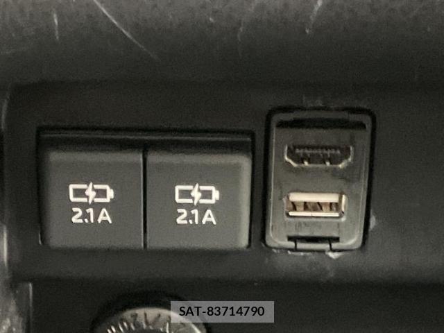 Toyota VOXY 2021-03 8551455-17