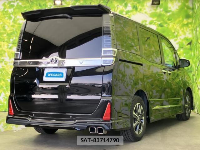 Toyota VOXY 2021-03 8551455-2